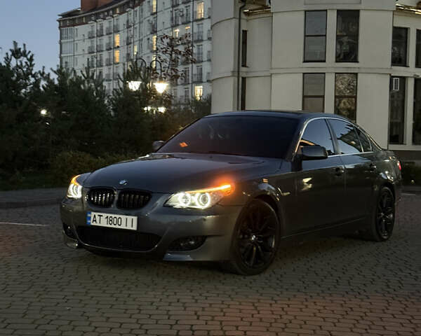 Серый БМВ 5 Серия, объемом двигателя 3 л и пробегом 425 тыс. км за 9200 $, фото 1 на Automoto.ua