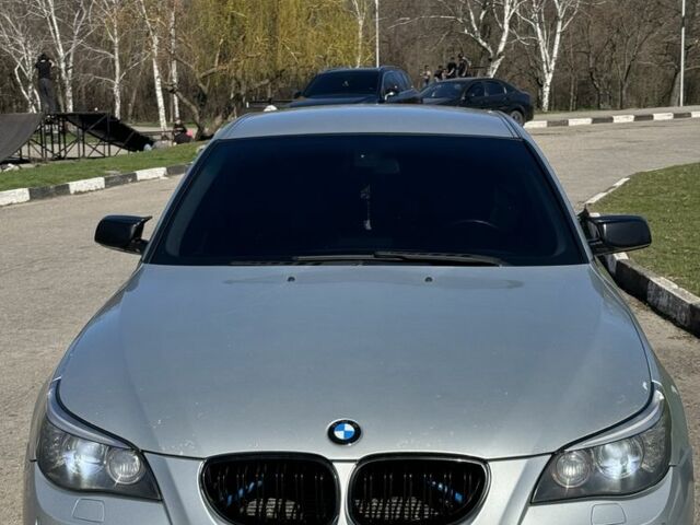 Серый БМВ 5 Серия, объемом двигателя 2.5 л и пробегом 370 тыс. км за 8800 $, фото 1 на Automoto.ua