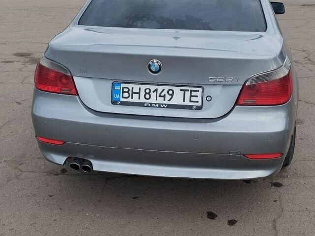 Сірий БМВ 5 Серія, об'ємом двигуна 2.5 л та пробігом 300 тис. км за 7000 $, фото 1 на Automoto.ua