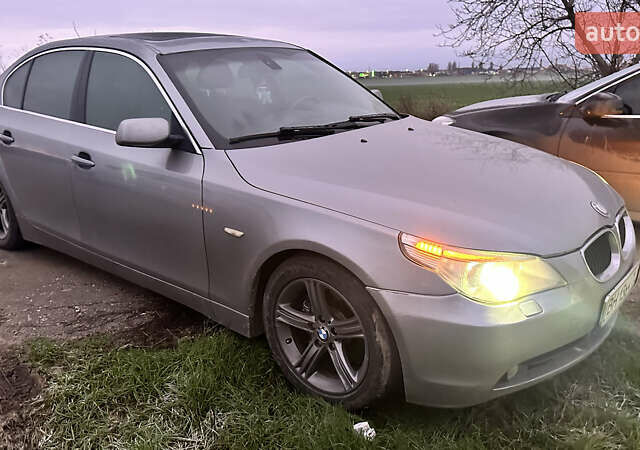 Серый БМВ 5 Серия, объемом двигателя 3 л и пробегом 320 тыс. км за 6000 $, фото 1 на Automoto.ua