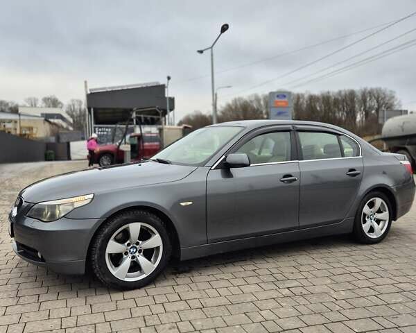 Серый БМВ 5 Серия, объемом двигателя 2.5 л и пробегом 251 тыс. км за 8500 $, фото 1 на Automoto.ua