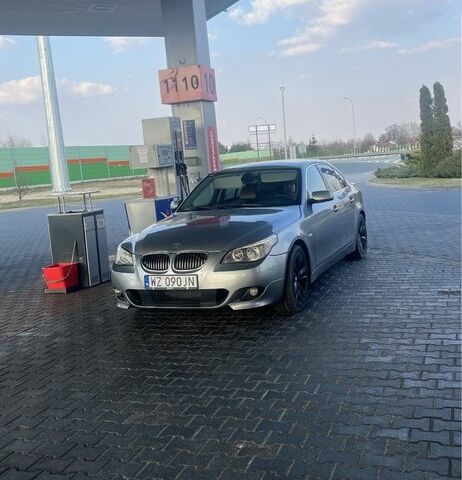 Серый БМВ 5 Серия, объемом двигателя 3 л и пробегом 350 тыс. км за 4900 $, фото 1 на Automoto.ua