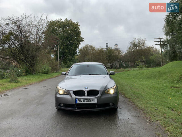 Серый БМВ 5 Серия, объемом двигателя 2.99 л и пробегом 368 тыс. км за 9450 $, фото 1 на Automoto.ua