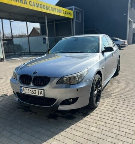 Серый БМВ 5 Серия, объемом двигателя 3 л и пробегом 298 тыс. км за 11800 $, фото 1 на Automoto.ua