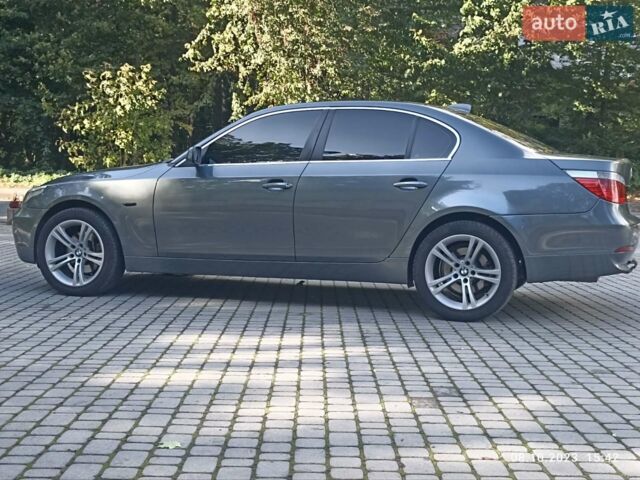 Серый БМВ 5 Серия, объемом двигателя 3 л и пробегом 227 тыс. км за 12000 $, фото 1 на Automoto.ua