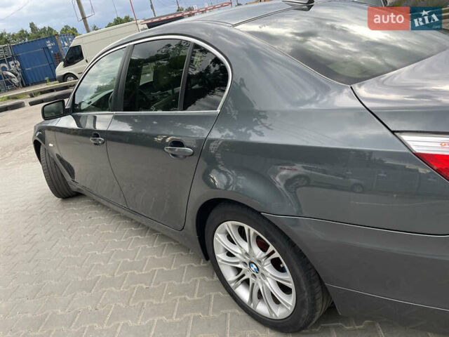 Серый БМВ 5 Серия, объемом двигателя 3 л и пробегом 280 тыс. км за 10200 $, фото 1 на Automoto.ua