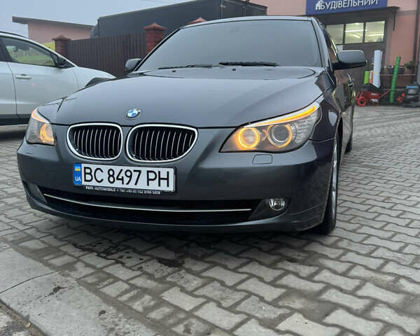 Серый БМВ 5 Серия, объемом двигателя 2.99 л и пробегом 431 тыс. км за 10200 $, фото 1 на Automoto.ua