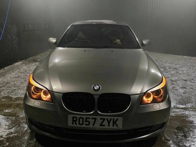 Серый БМВ 5 Серия, объемом двигателя 3 л и пробегом 279 тыс. км за 5832 $, фото 1 на Automoto.ua