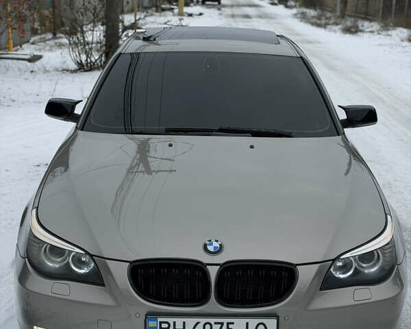 Серый БМВ 5 Серия, объемом двигателя 3 л и пробегом 204 тыс. км за 8100 $, фото 1 на Automoto.ua