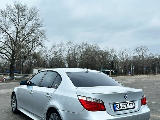 Серый БМВ 5 Серия, объемом двигателя 3 л и пробегом 395 тыс. км за 6500 $, фото 1 на Automoto.ua