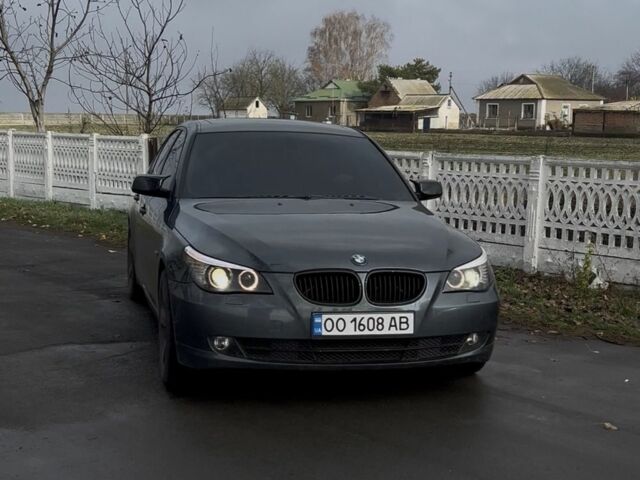 Серый БМВ 5 Серия, объемом двигателя 3 л и пробегом 230 тыс. км за 8900 $, фото 1 на Automoto.ua