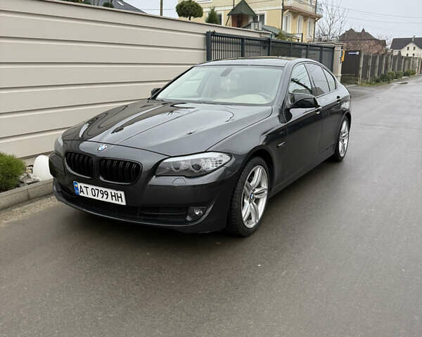 Сірий БМВ 5 Серія, об'ємом двигуна 2.99 л та пробігом 320 тис. км за 13999 $, фото 1 на Automoto.ua