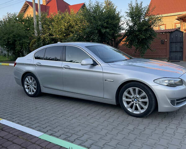 Серый БМВ 5 Серия, объемом двигателя 2.99 л и пробегом 213 тыс. км за 17800 $, фото 1 на Automoto.ua