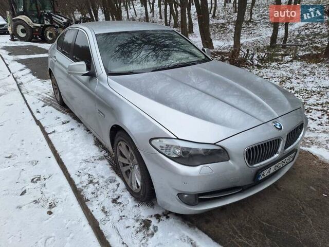 Серый БМВ 5 Серия, объемом двигателя 3 л и пробегом 118 тыс. км за 15500 $, фото 1 на Automoto.ua