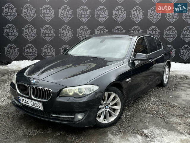 Серый БМВ 5 Серия, объемом двигателя 3 л и пробегом 219 тыс. км за 12900 $, фото 1 на Automoto.ua