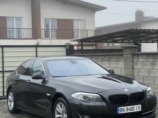 Сірий БМВ 5 Серія, об'ємом двигуна 2 л та пробігом 300 тис. км за 327 $, фото 1 на Automoto.ua