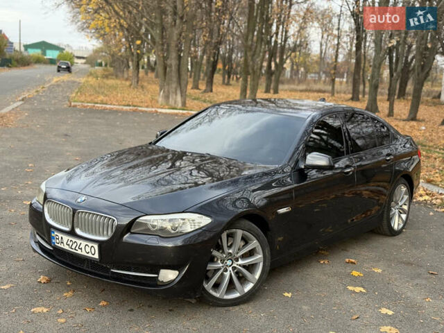 Серый БМВ 5 Серия, объемом двигателя 2.99 л и пробегом 207 тыс. км за 18000 $, фото 1 на Automoto.ua