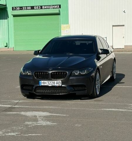 Серый БМВ 5 Серия, объемом двигателя 3 л и пробегом 233 тыс. км за 11300 $, фото 1 на Automoto.ua