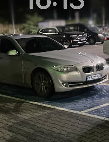Серый БМВ 5 Серия, объемом двигателя 3 л и пробегом 195 тыс. км за 12000 $, фото 1 на Automoto.ua