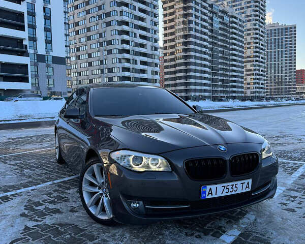 Серый БМВ 5 Серия, объемом двигателя 2.98 л и пробегом 245 тыс. км за 12300 $, фото 1 на Automoto.ua