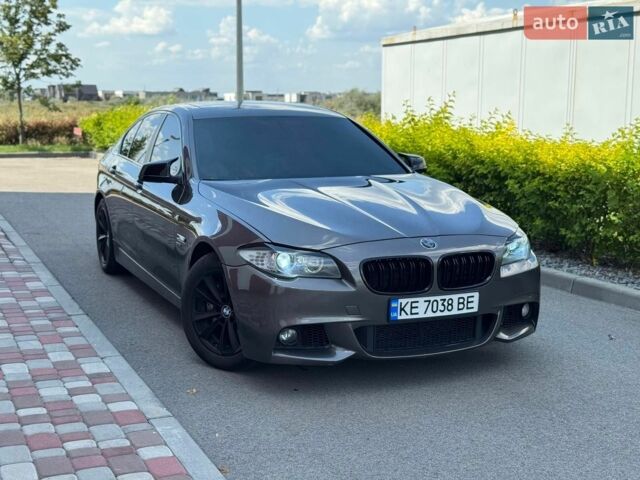 Сірий БМВ 5 Серія, об'ємом двигуна 3 л та пробігом 220 тис. км за 10800 $, фото 1 на Automoto.ua