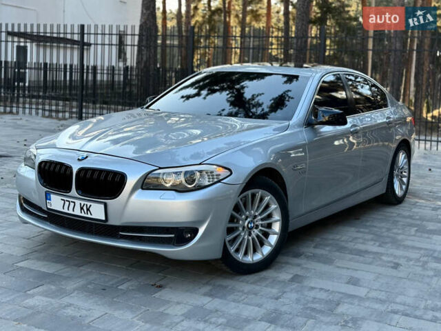 Серый БМВ 5 Серия, объемом двигателя 3 л и пробегом 260 тыс. км за 13400 $, фото 1 на Automoto.ua