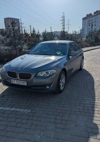 Серый БМВ 5 Серия, объемом двигателя 2 л и пробегом 228 тыс. км за 13400 $, фото 1 на Automoto.ua