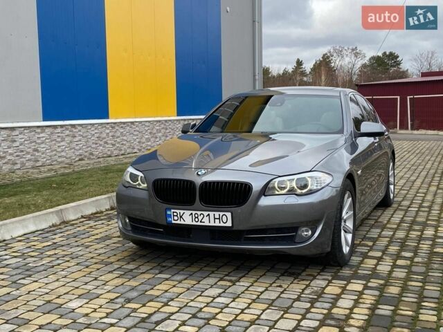 Серый БМВ 5 Серия, объемом двигателя 2.99 л и пробегом 350 тыс. км за 18500 $, фото 1 на Automoto.ua