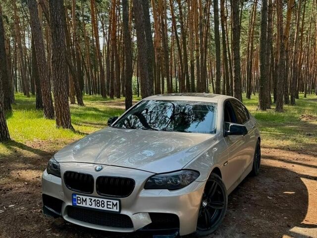 Серый БМВ 5 Серия, объемом двигателя 3 л и пробегом 251 тыс. км за 12500 $, фото 1 на Automoto.ua