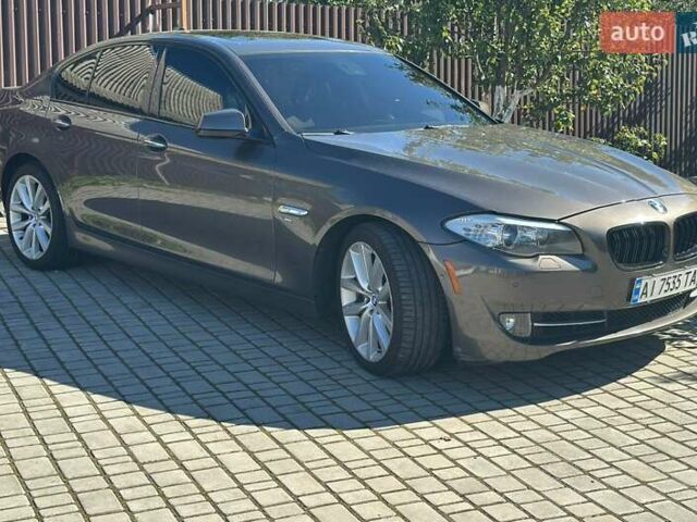Серый БМВ 5 Серия, объемом двигателя 2.98 л и пробегом 245 тыс. км за 13000 $, фото 1 на Automoto.ua