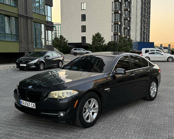 Серый БМВ 5 Серия, объемом двигателя 2 л и пробегом 285 тыс. км за 11200 $, фото 1 на Automoto.ua