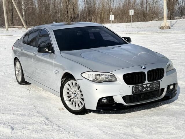 Серый БМВ 5 Серия, объемом двигателя 3 л и пробегом 274 тыс. км за 13000 $, фото 1 на Automoto.ua
