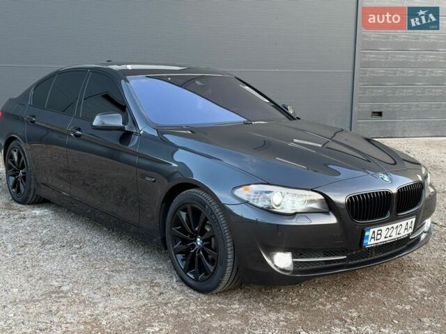 Серый БМВ 5 Серия, объемом двигателя 2.99 л и пробегом 242 тыс. км за 16500 $, фото 1 на Automoto.ua