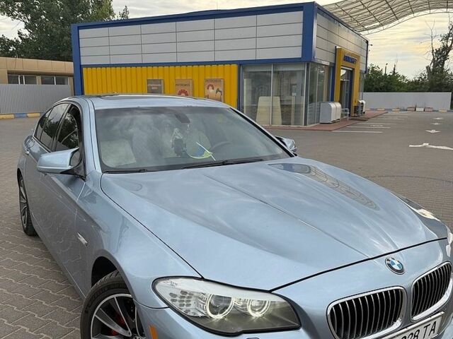 Серый БМВ 5 Серия, объемом двигателя 2.98 л и пробегом 270 тыс. км за 13000 $, фото 1 на Automoto.ua