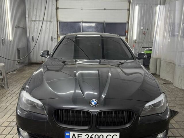 Серый БМВ 5 Серия, объемом двигателя 2 л и пробегом 170 тыс. км за 14000 $, фото 1 на Automoto.ua