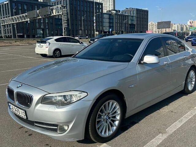 Серый БМВ 5 Серия, объемом двигателя 2.99 л и пробегом 279 тыс. км за 13500 $, фото 1 на Automoto.ua