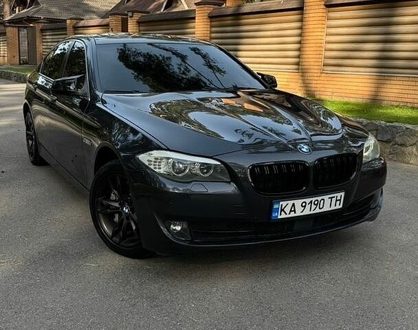 Серый БМВ 5 Серия, объемом двигателя 2 л и пробегом 328 тыс. км за 13300 $, фото 1 на Automoto.ua