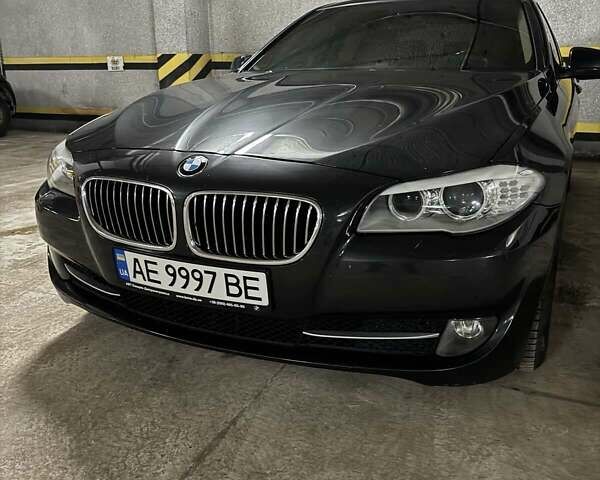 Сірий БМВ 5 Серія, об'ємом двигуна 2 л та пробігом 130 тис. км за 17500 $, фото 1 на Automoto.ua