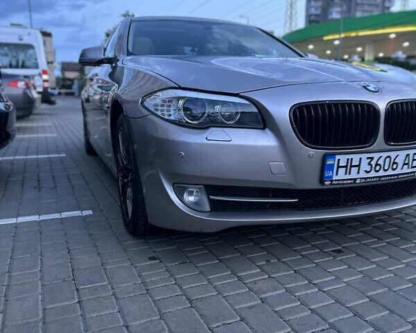 Сірий БМВ 5 Серія, об'ємом двигуна 2 л та пробігом 250 тис. км за 11800 $, фото 1 на Automoto.ua