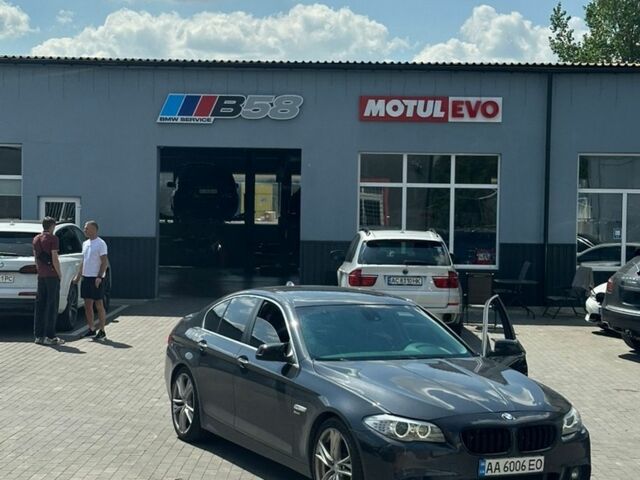 Серый БМВ 5 Серия, объемом двигателя 2 л и пробегом 260 тыс. км за 15000 $, фото 1 на Automoto.ua