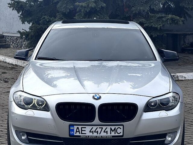 Серый БМВ 5 Серия, объемом двигателя 2 л и пробегом 293 тыс. км за 12900 $, фото 1 на Automoto.ua