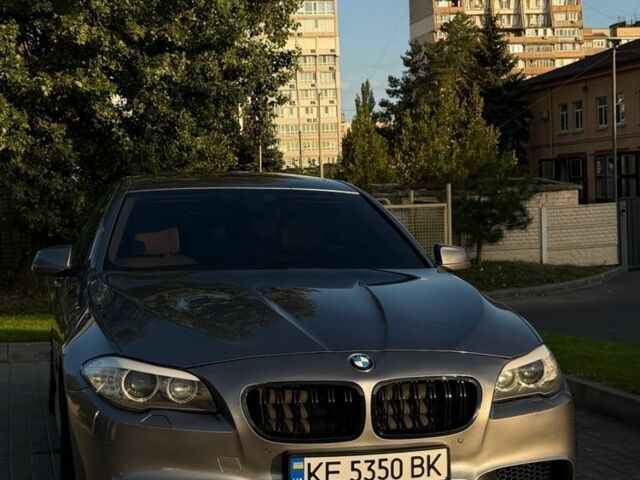 Серый БМВ 5 Серия, объемом двигателя 3 л и пробегом 170 тыс. км за 12724 $, фото 1 на Automoto.ua