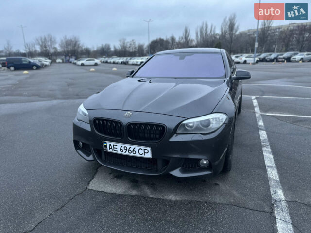 Серый БМВ 5 Серия, объемом двигателя 2.98 л и пробегом 270 тыс. км за 15000 $, фото 1 на Automoto.ua