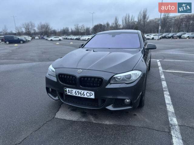 Серый БМВ 5 Серия, объемом двигателя 2.98 л и пробегом 270 тыс. км за 15000 $, фото 1 на Automoto.ua
