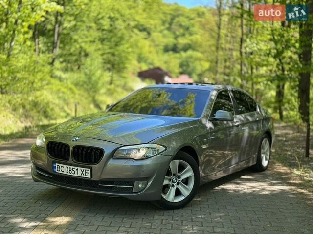Серый БМВ 5 Серия, объемом двигателя 2 л и пробегом 281 тыс. км за 10500 $, фото 1 на Automoto.ua