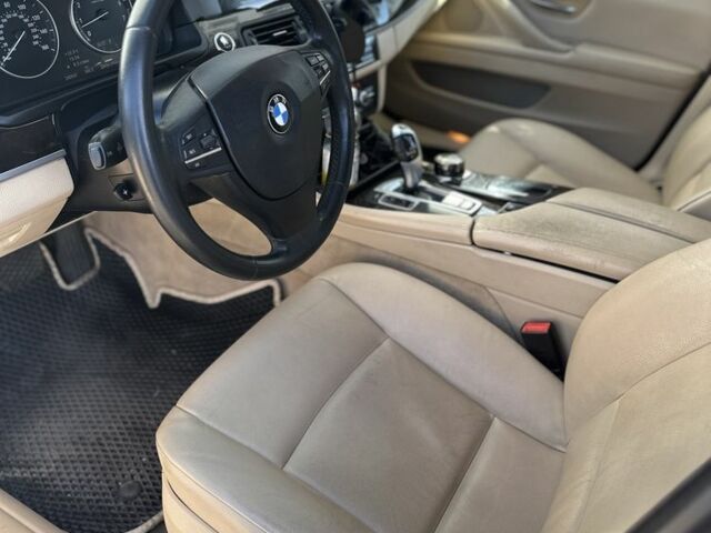 Серый БМВ 5 Серия, объемом двигателя 2 л и пробегом 240 тыс. км за 11900 $, фото 1 на Automoto.ua