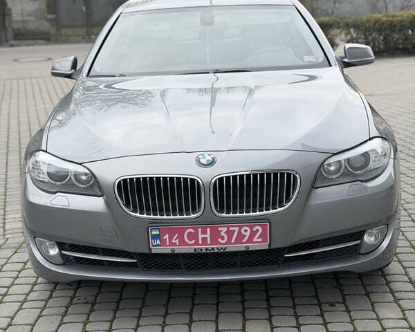 Серый БМВ 5 Серия, объемом двигателя 2 л и пробегом 237 тыс. км за 10800 $, фото 1 на Automoto.ua