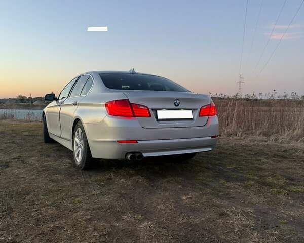 Серый БМВ 5 Серия, объемом двигателя 2 л и пробегом 255 тыс. км за 9500 $, фото 1 на Automoto.ua