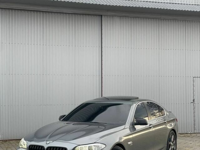 Серый БМВ 5 Серия, объемом двигателя 2 л и пробегом 265 тыс. км за 298 $, фото 1 на Automoto.ua