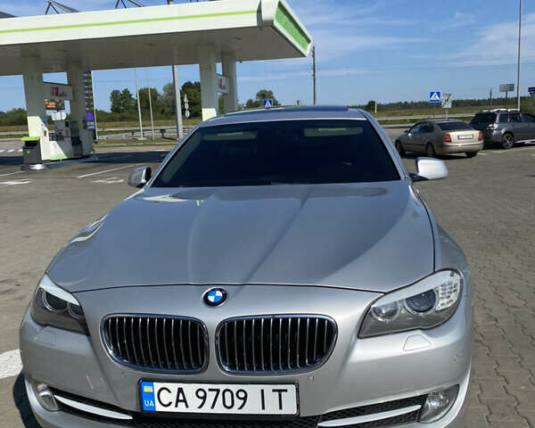 Серый БМВ 5 Серия, объемом двигателя 2 л и пробегом 210 тыс. км за 13500 $, фото 1 на Automoto.ua